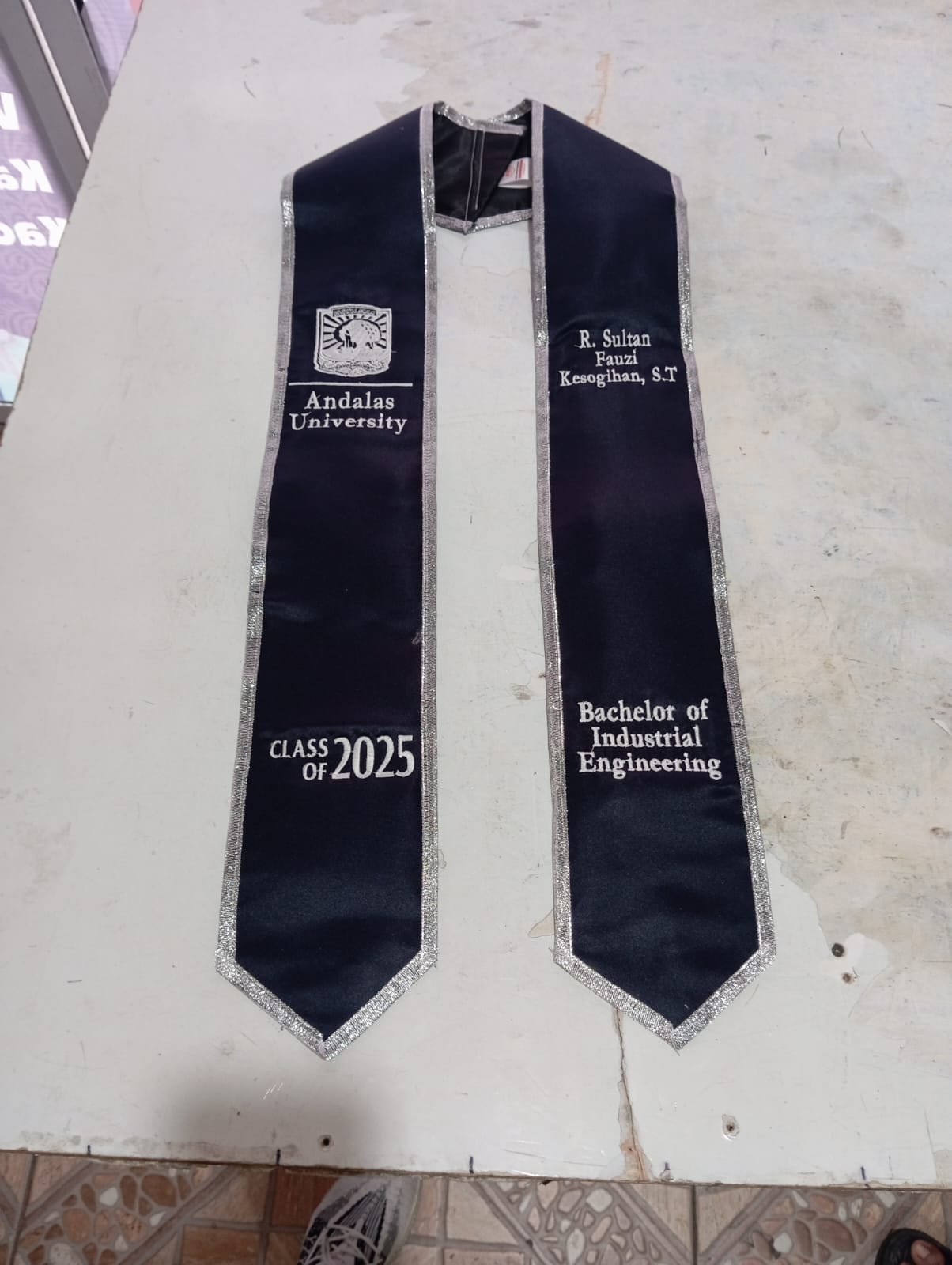 Selendang Saten Tebal 01